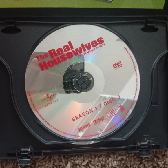 5/$8 The Real Housewives of Orange County Season 1 DVD - Picture 4 of 4